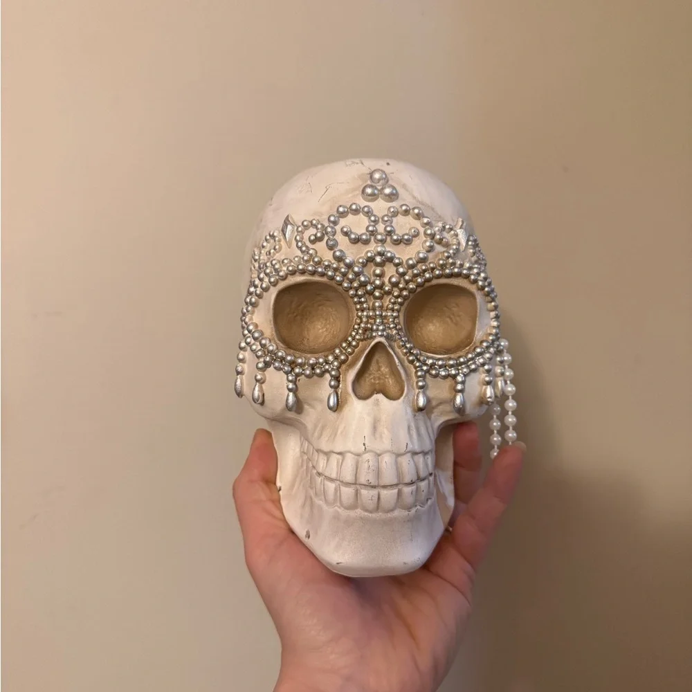 Embellished Decorative Skull Accent - White with Silver Beading NEW - Picture 1 of 4
